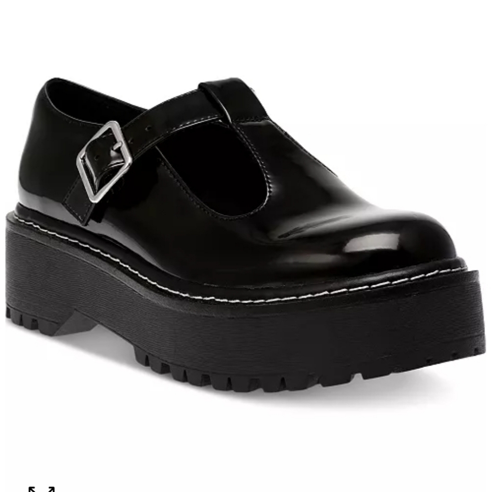Patent leather Mary Jane style shoe size 9